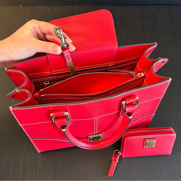 Dooney & Bourke Red Textured Bag - Picture 5 of 11